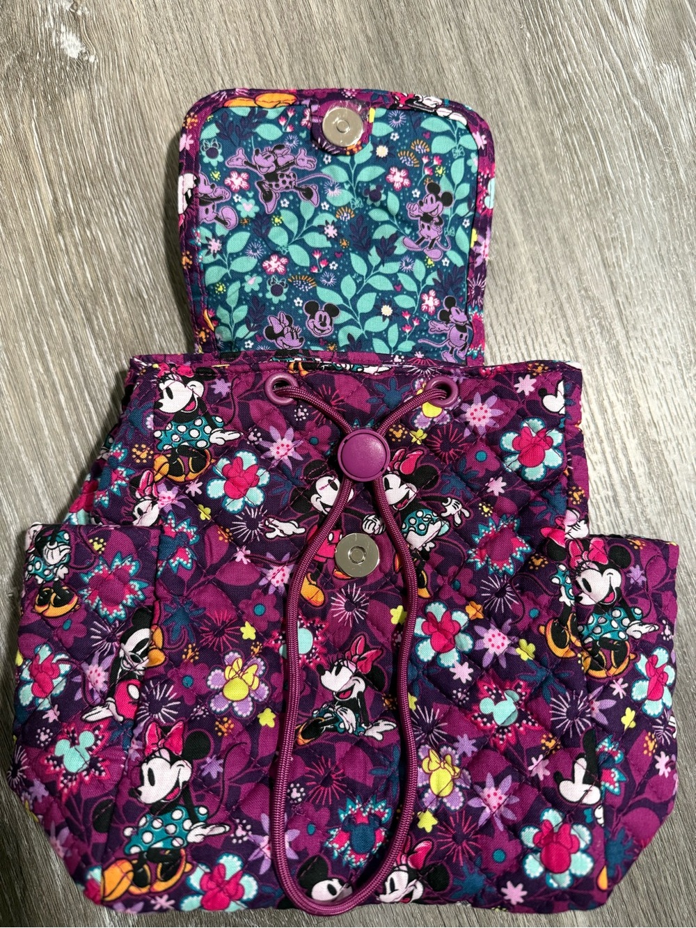 Vera Bradley Disney Purple Floral Minnie Print Quilted backpack NWTs - Picture 2 of 7